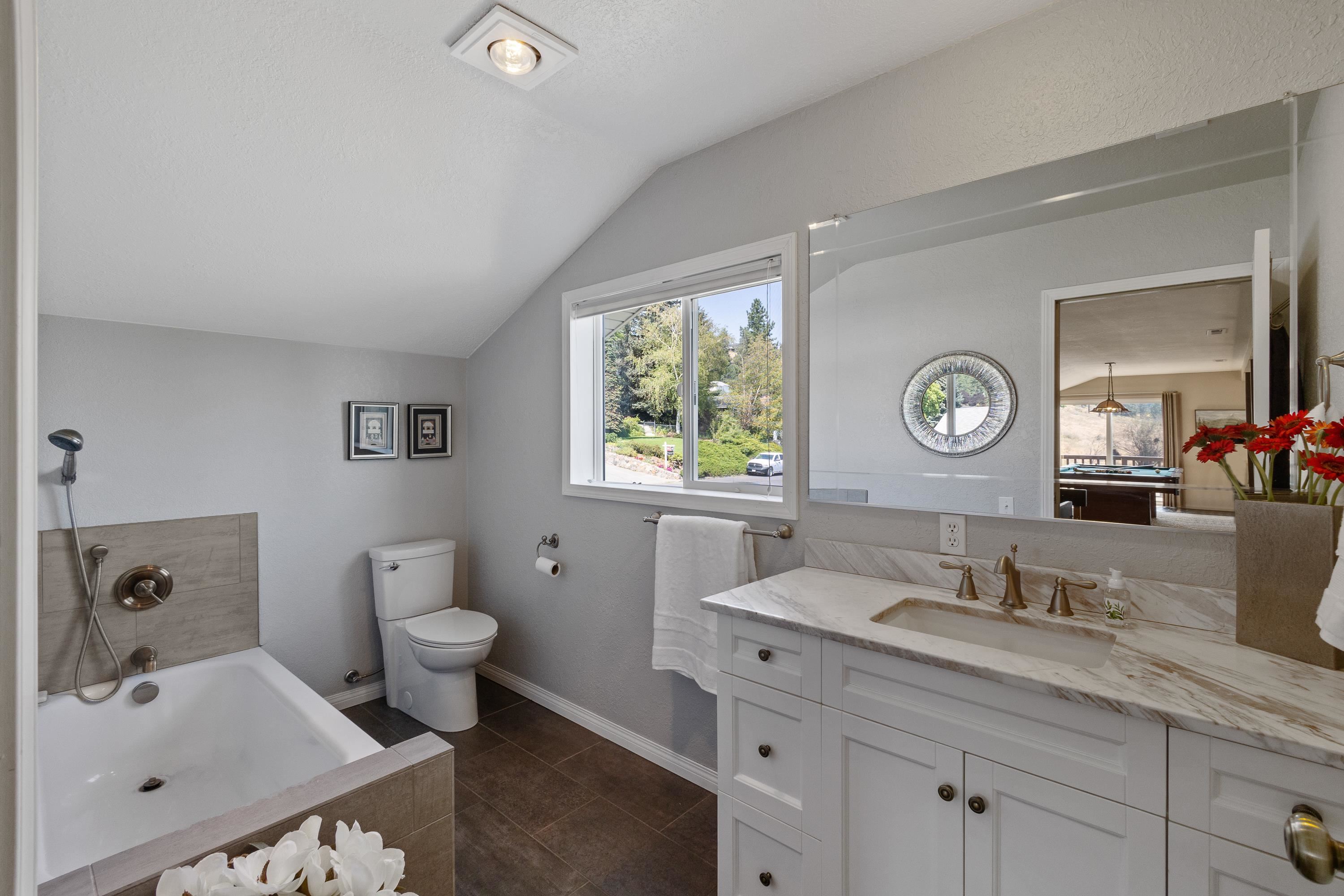 8302 N Northview Rd - Photo 27