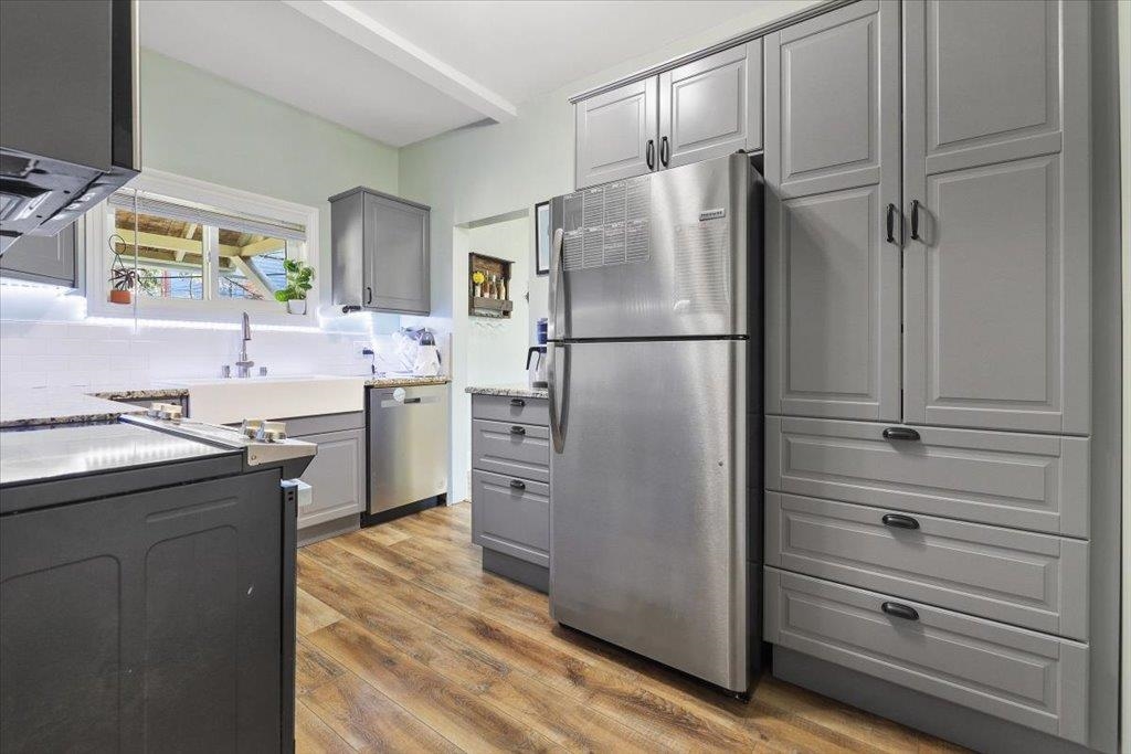 619 S Elm St - Photo 3