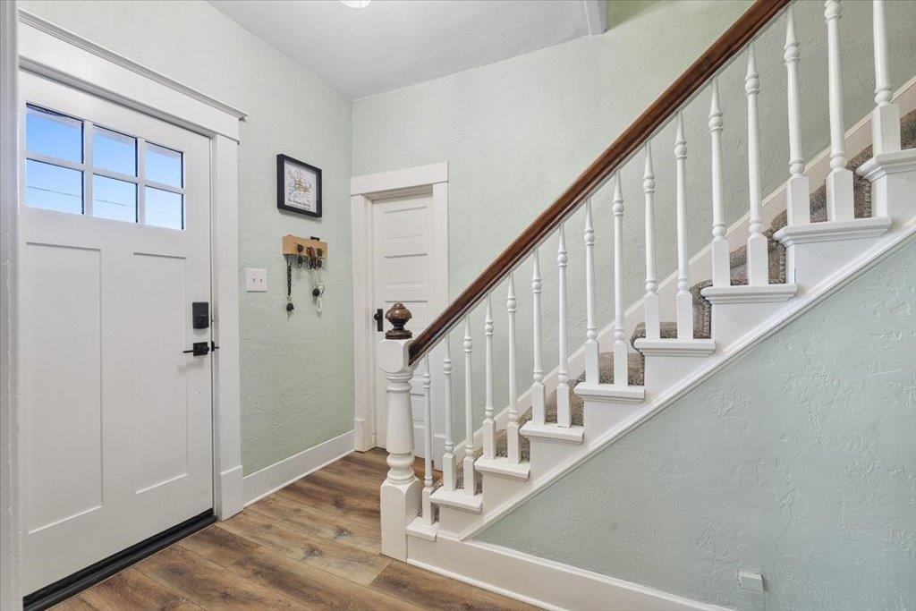 619 S Elm St - Photo 6