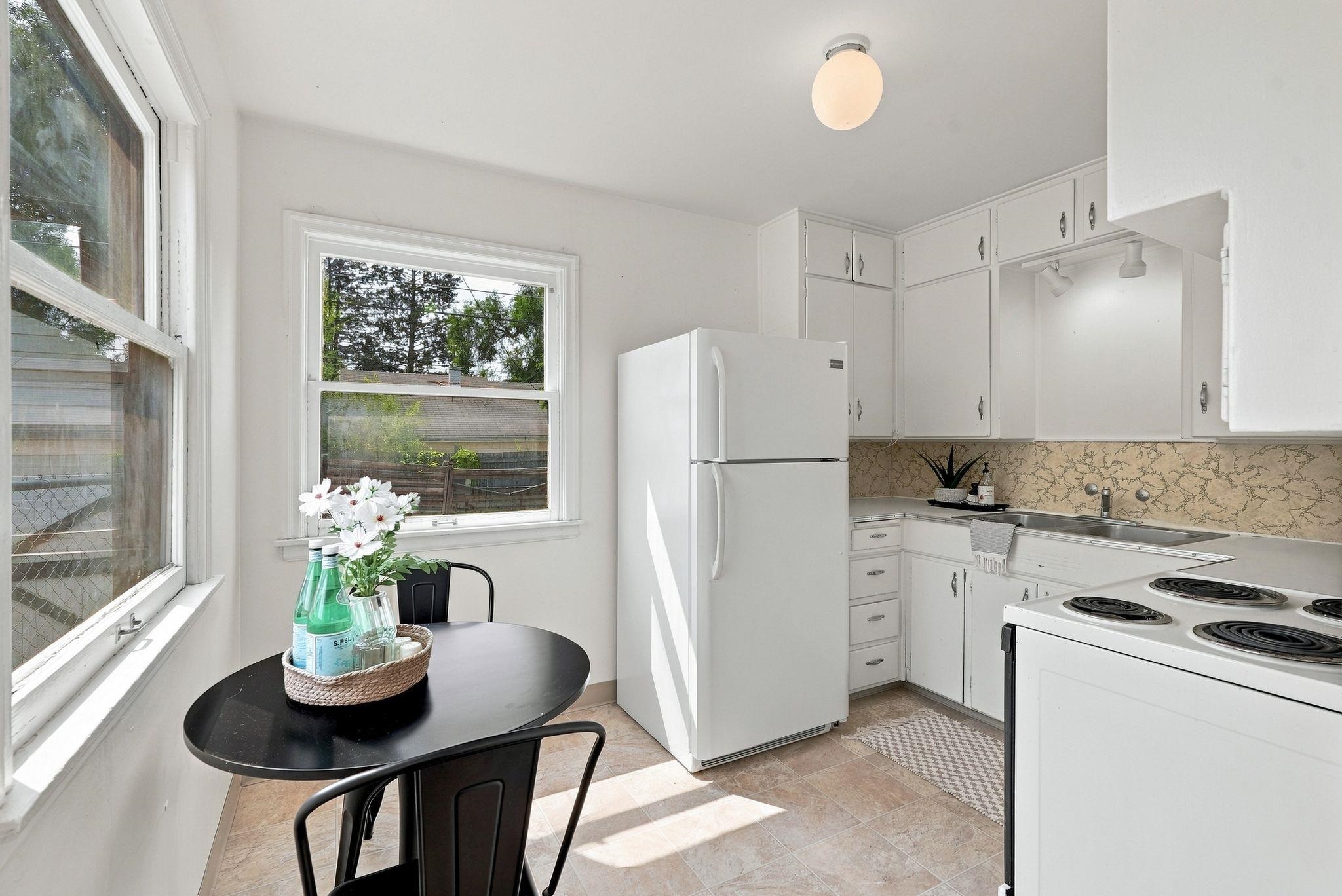 524 E JOSEPH Ave - Photo 6