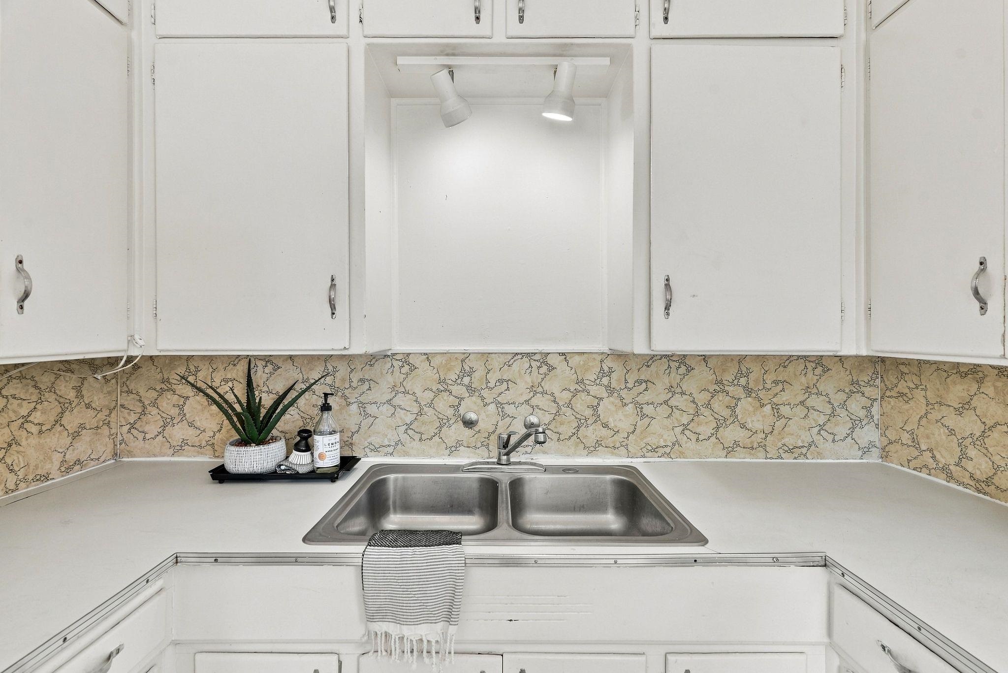 524 E JOSEPH Ave - Photo 9