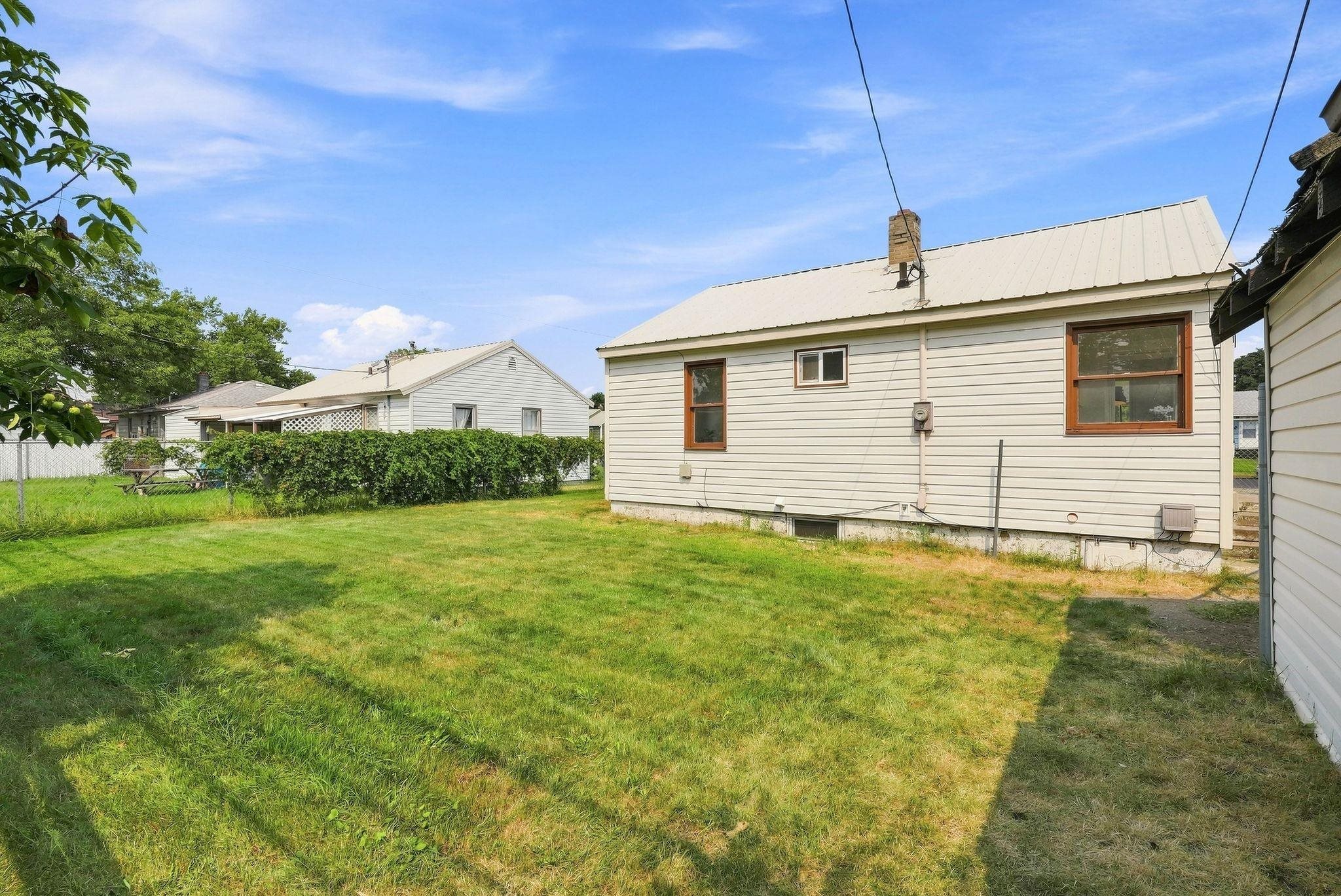 524 E JOSEPH Ave - Photo 18