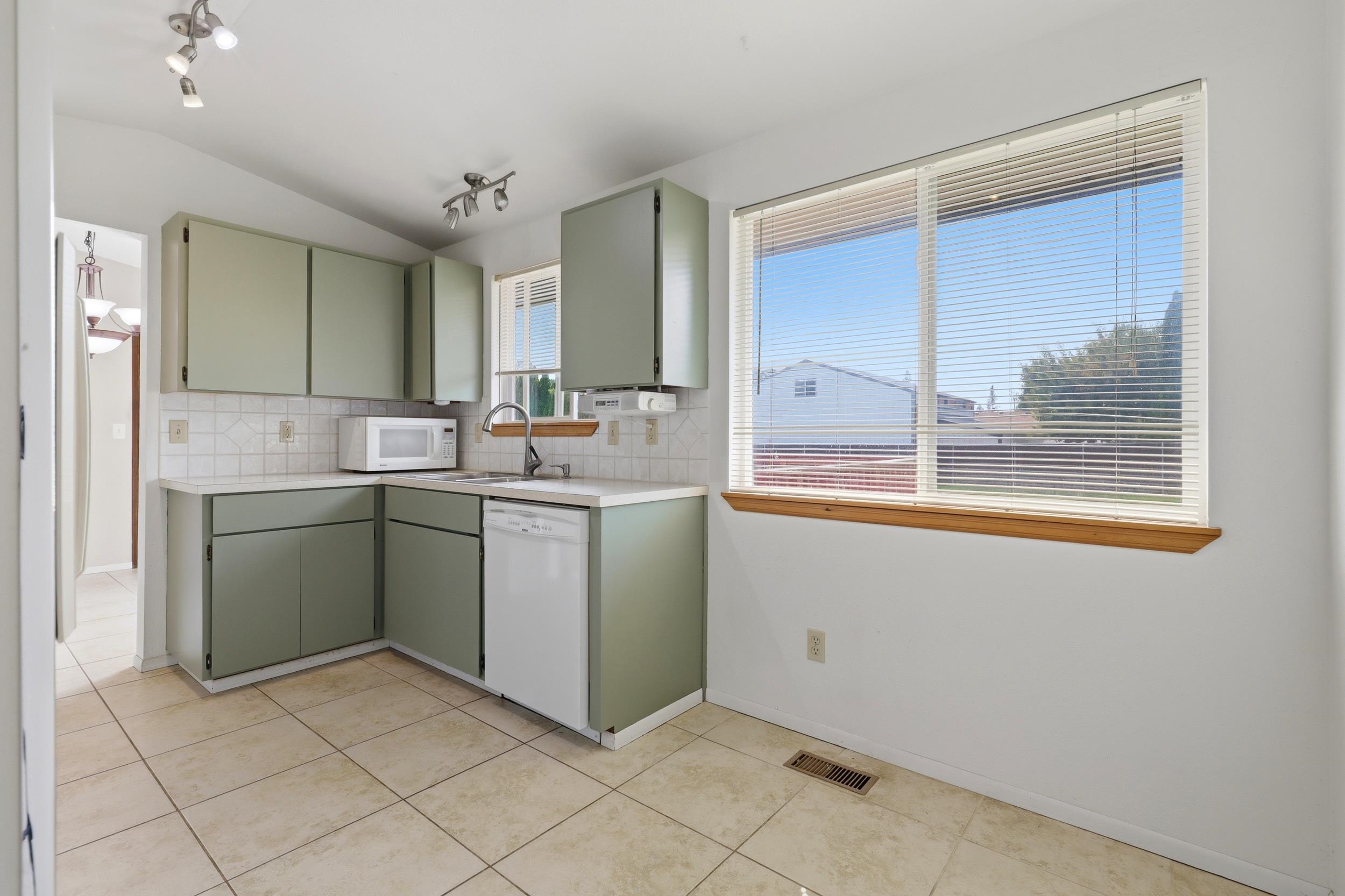 4717 N Lillian St - Photo 19