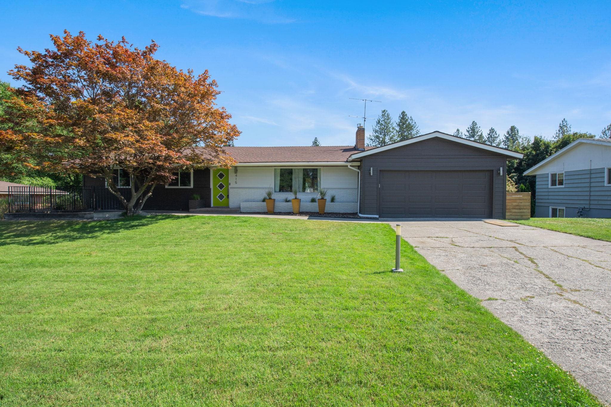 415 W Shasta Way - Photo 2
