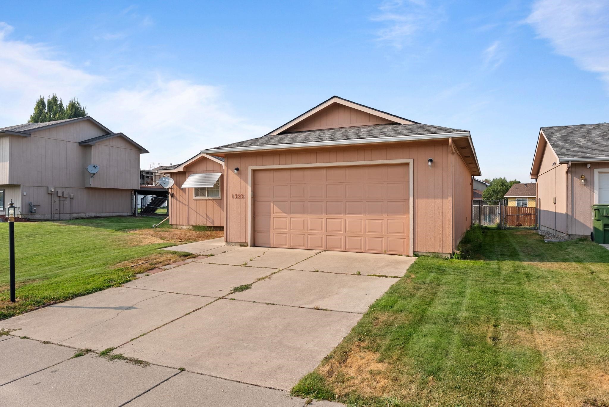 1323 SHARPSBURG Ave - Photo 4
