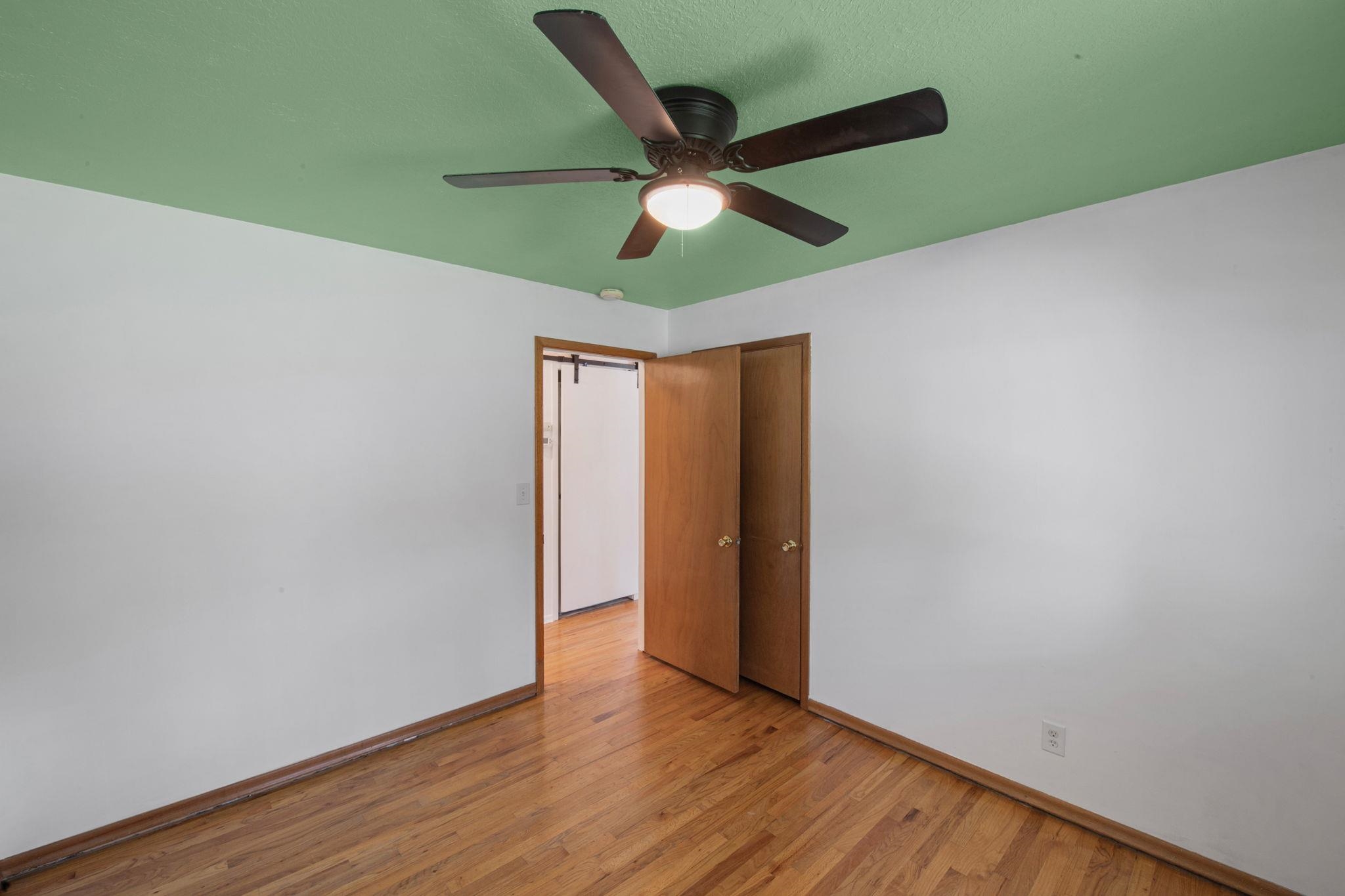 415 W Shasta Way - Photo 26