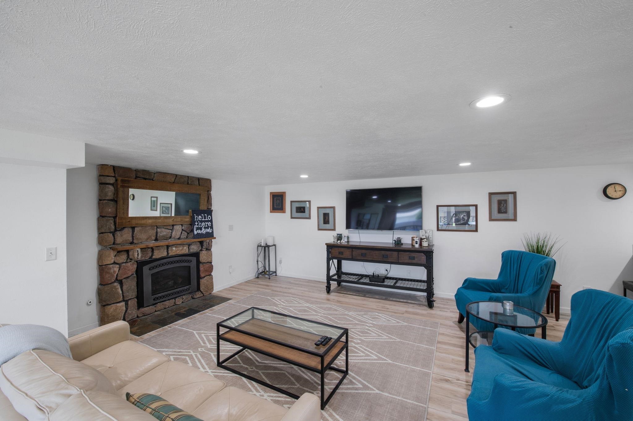415 W Shasta Way - Photo 40