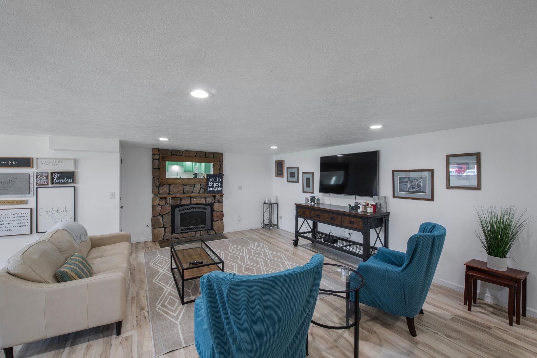 415 W Shasta Way - Photo 42