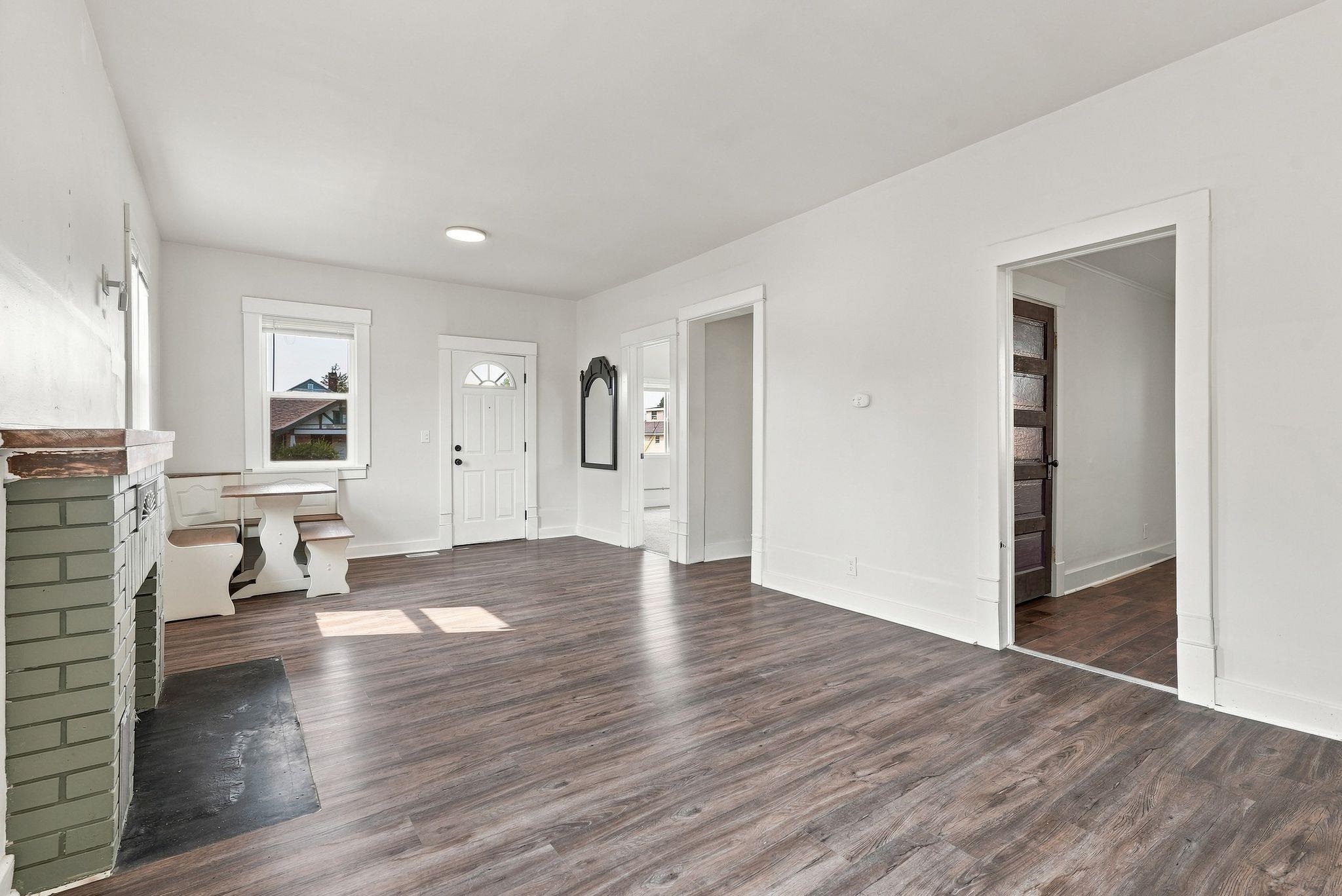 427 E Povidence Ave - Photo 4