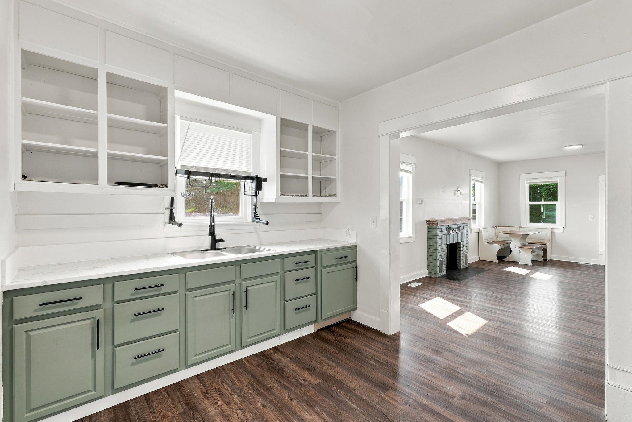 427 E Povidence Ave - Photo 6