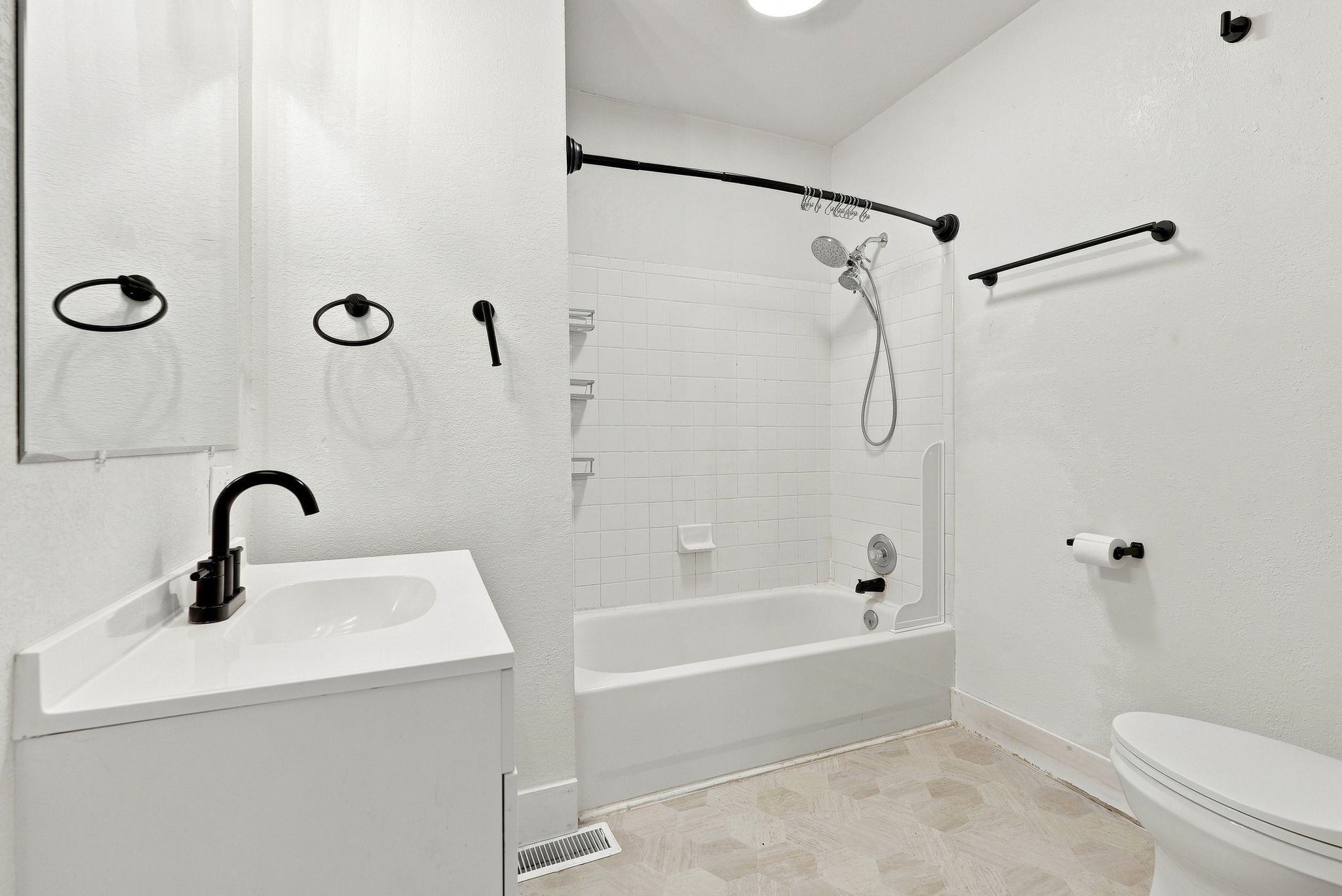 427 E Povidence Ave - Photo 11