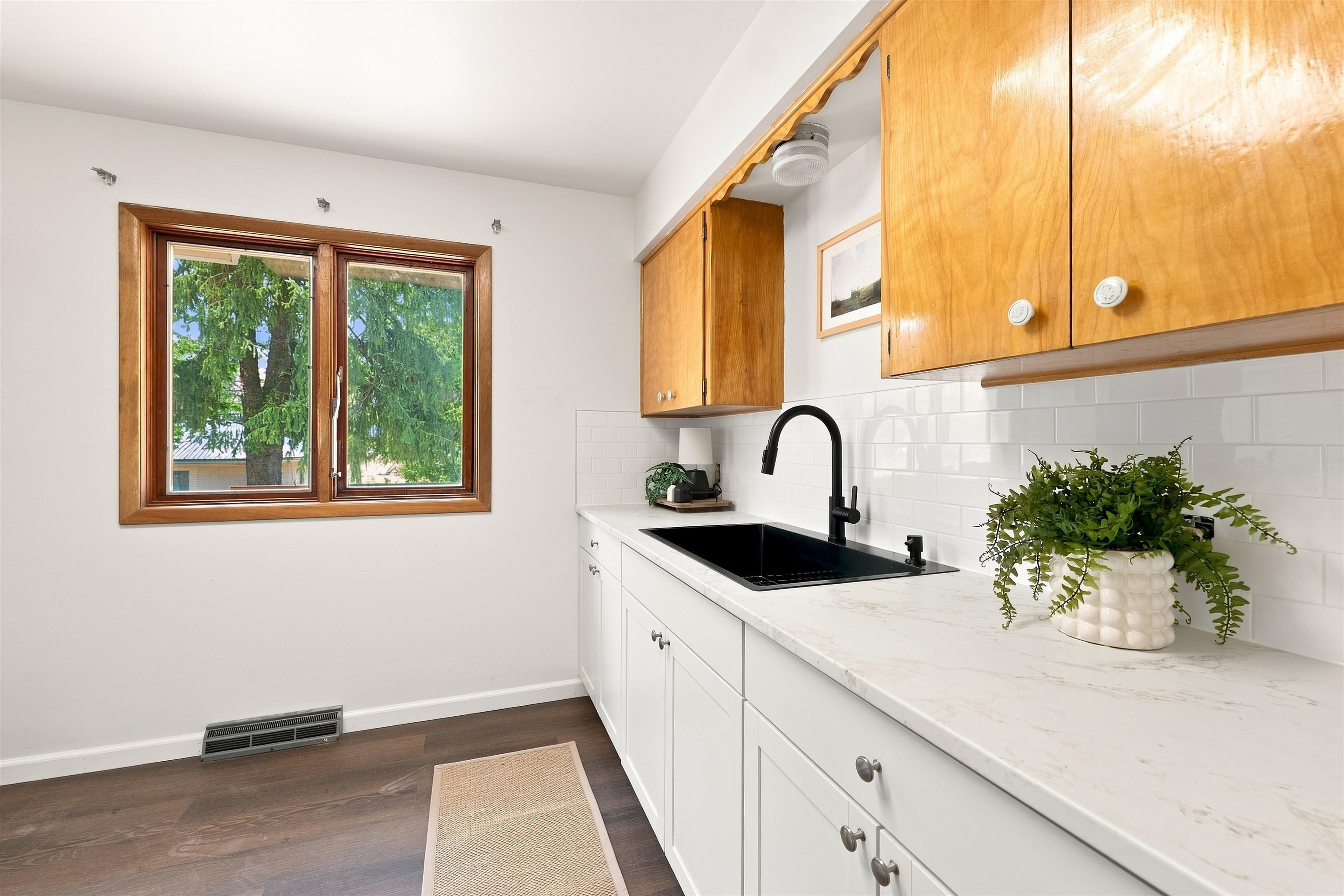703 N 2nd St - Photo 6