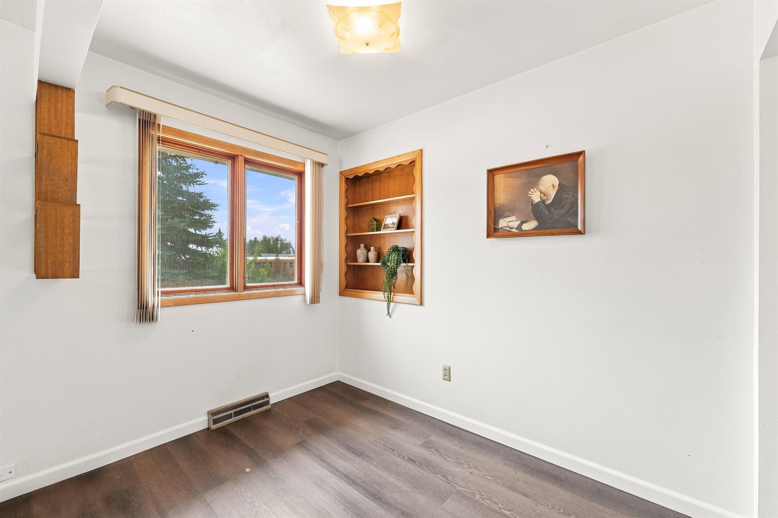 703 N 2nd St - Photo 8