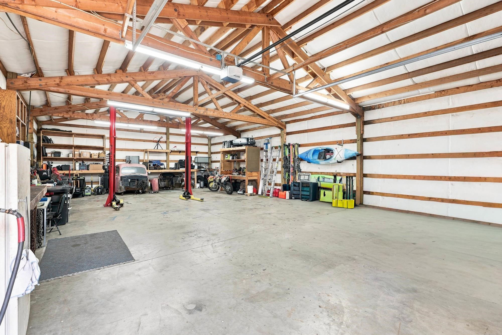 1420 N Cavalier Ct - Photo 2