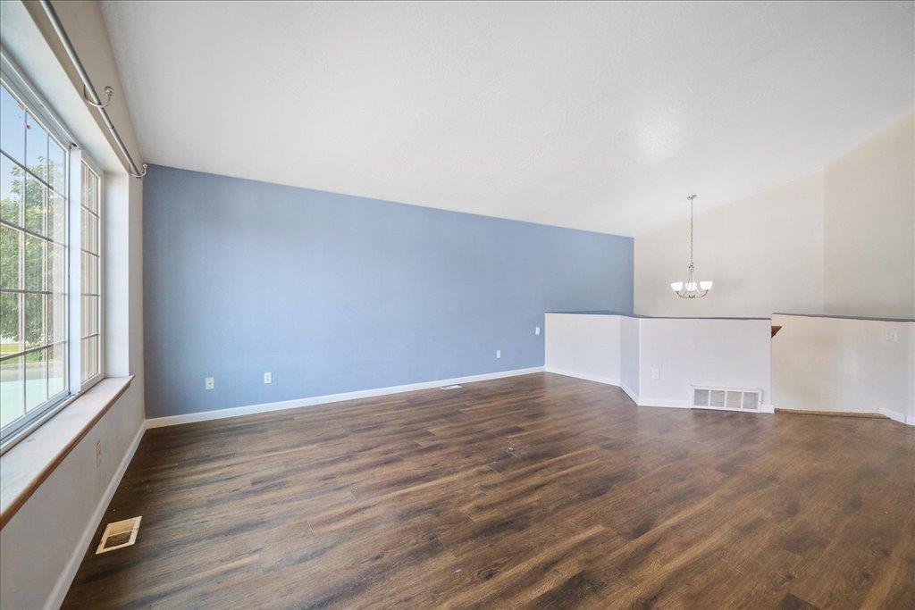 735 E Tara Lee Ave - Photo 8