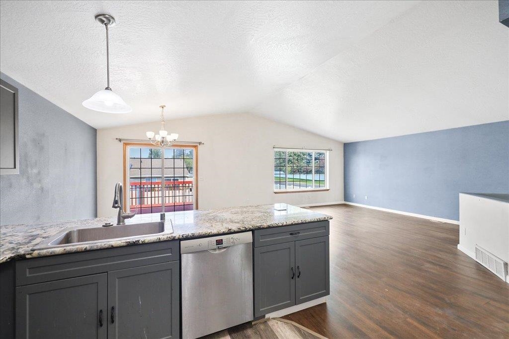 735 E Tara Lee Ave - Photo 16
