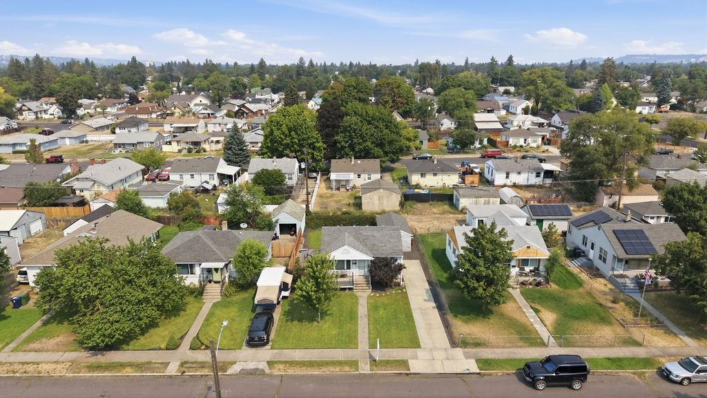 1303 E Princeton Ave - Photo 38