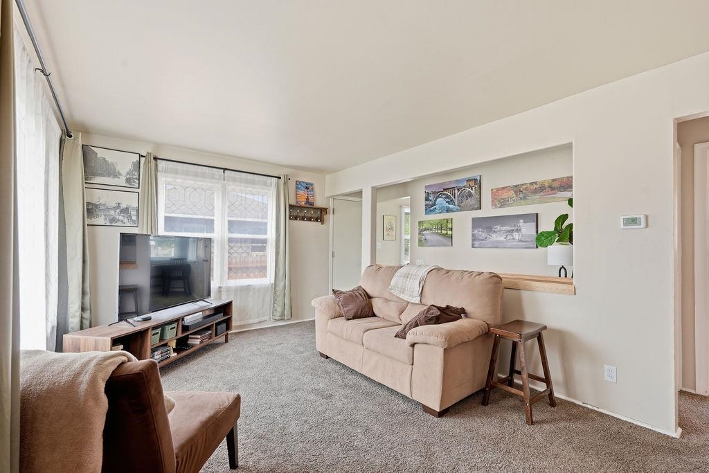 1303 E Princeton Ave - Photo 6