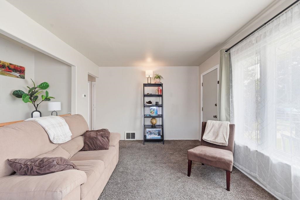 1303 E Princeton Ave - Photo 9