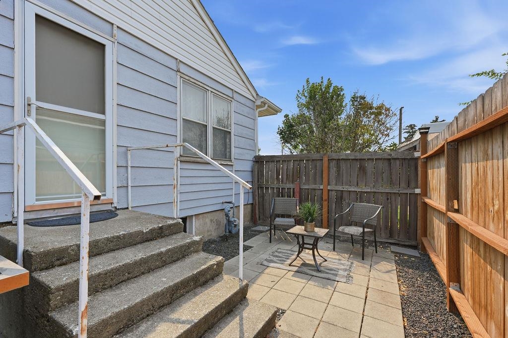1303 E Princeton Ave - Photo 26