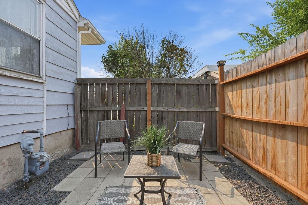 1303 E Princeton Ave - Photo 27