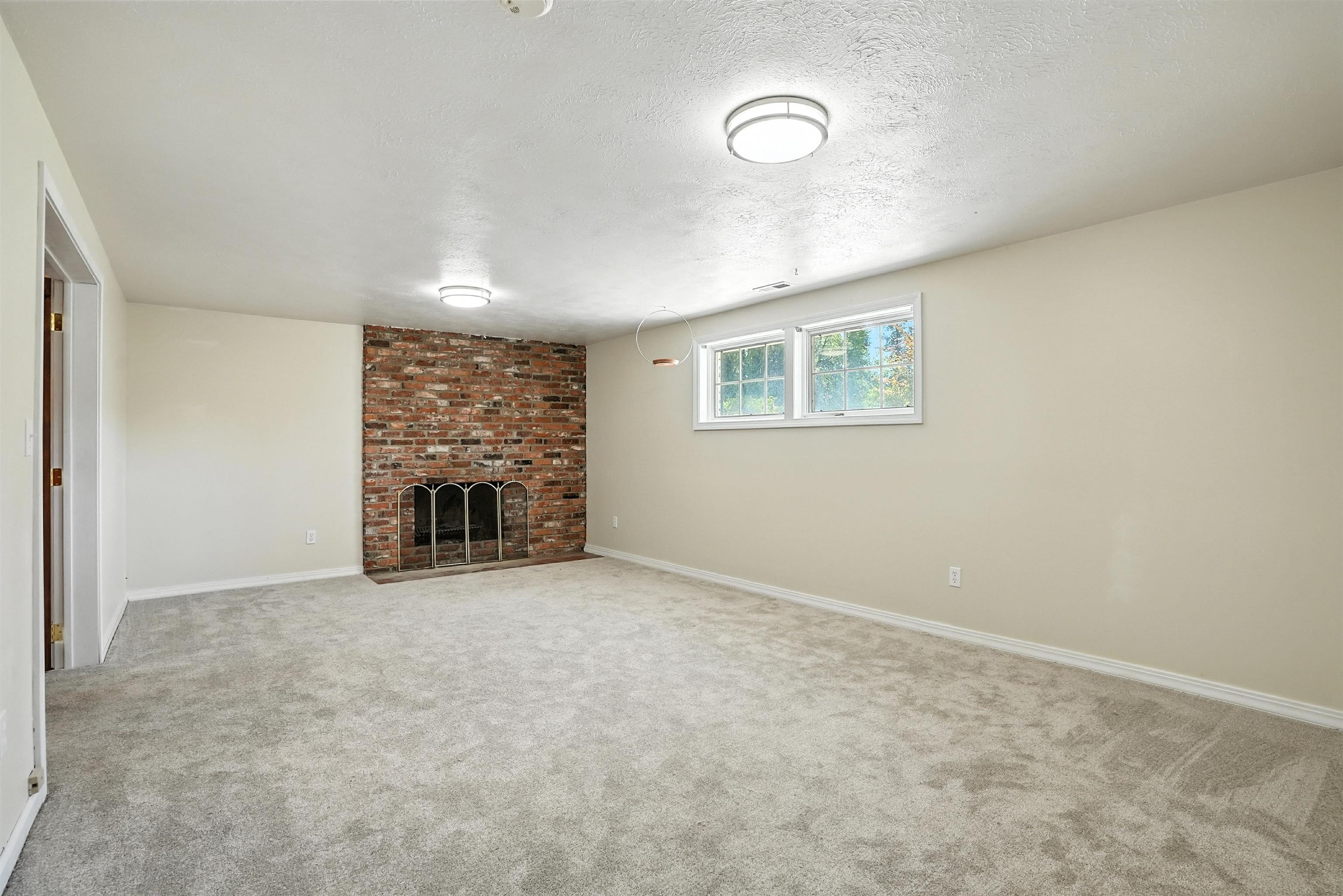 1026 W Woodway Ave - Photo 24