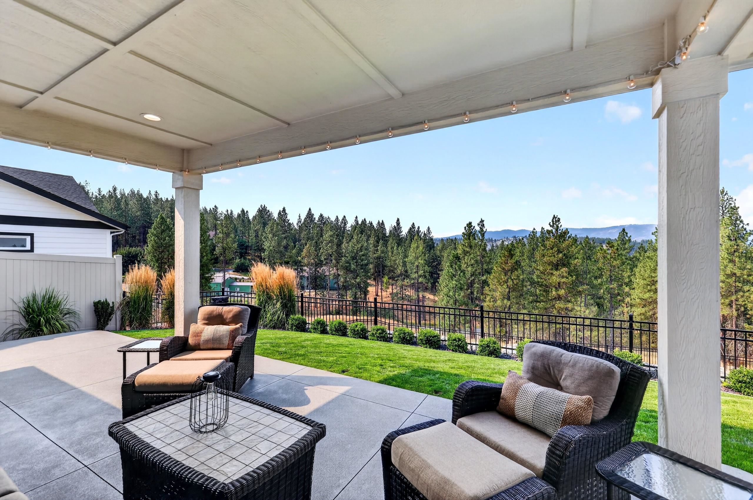 14210 E 39th Ln - Photo 4
