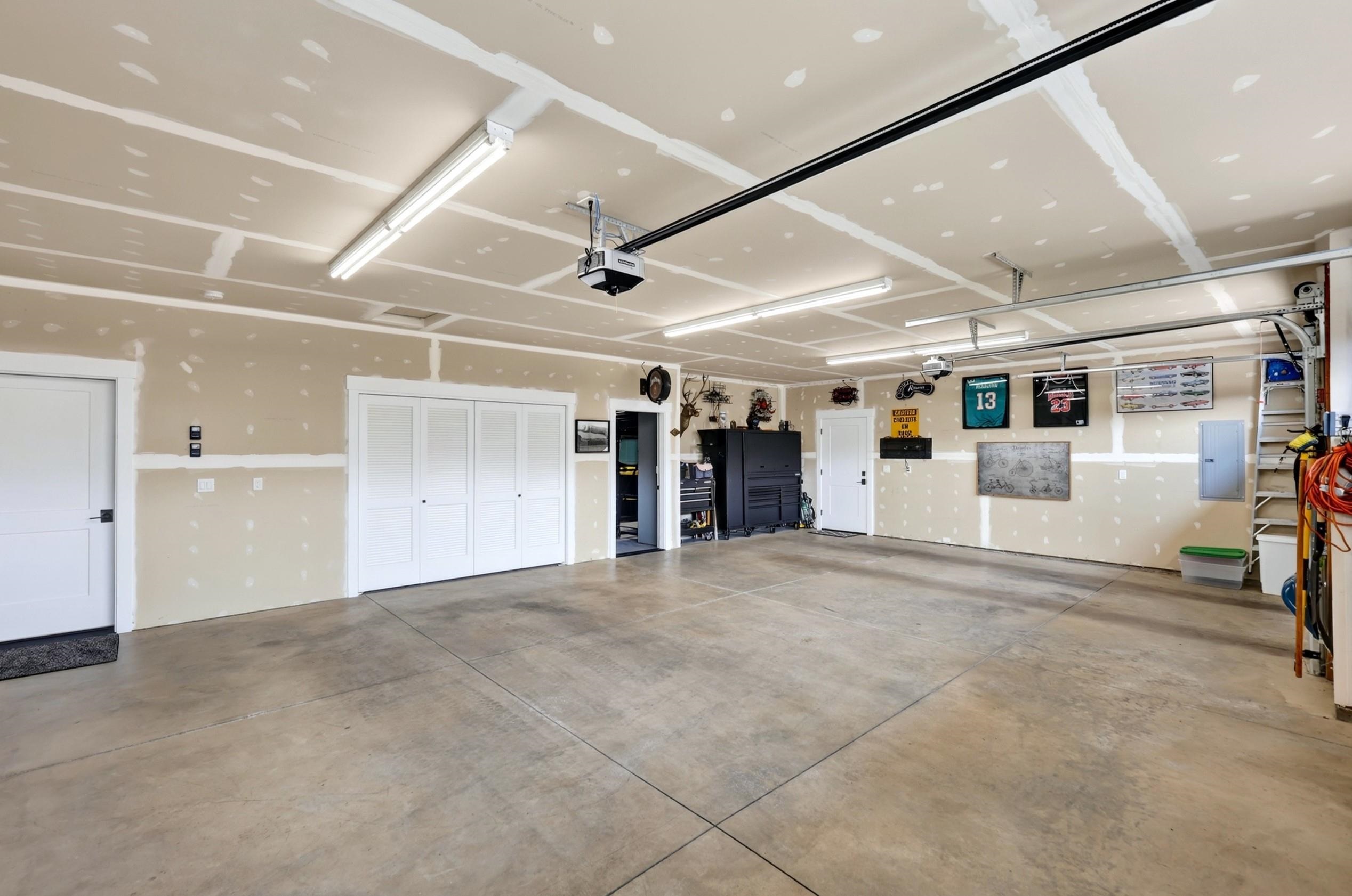 14210 E 39th Ln - Photo 30