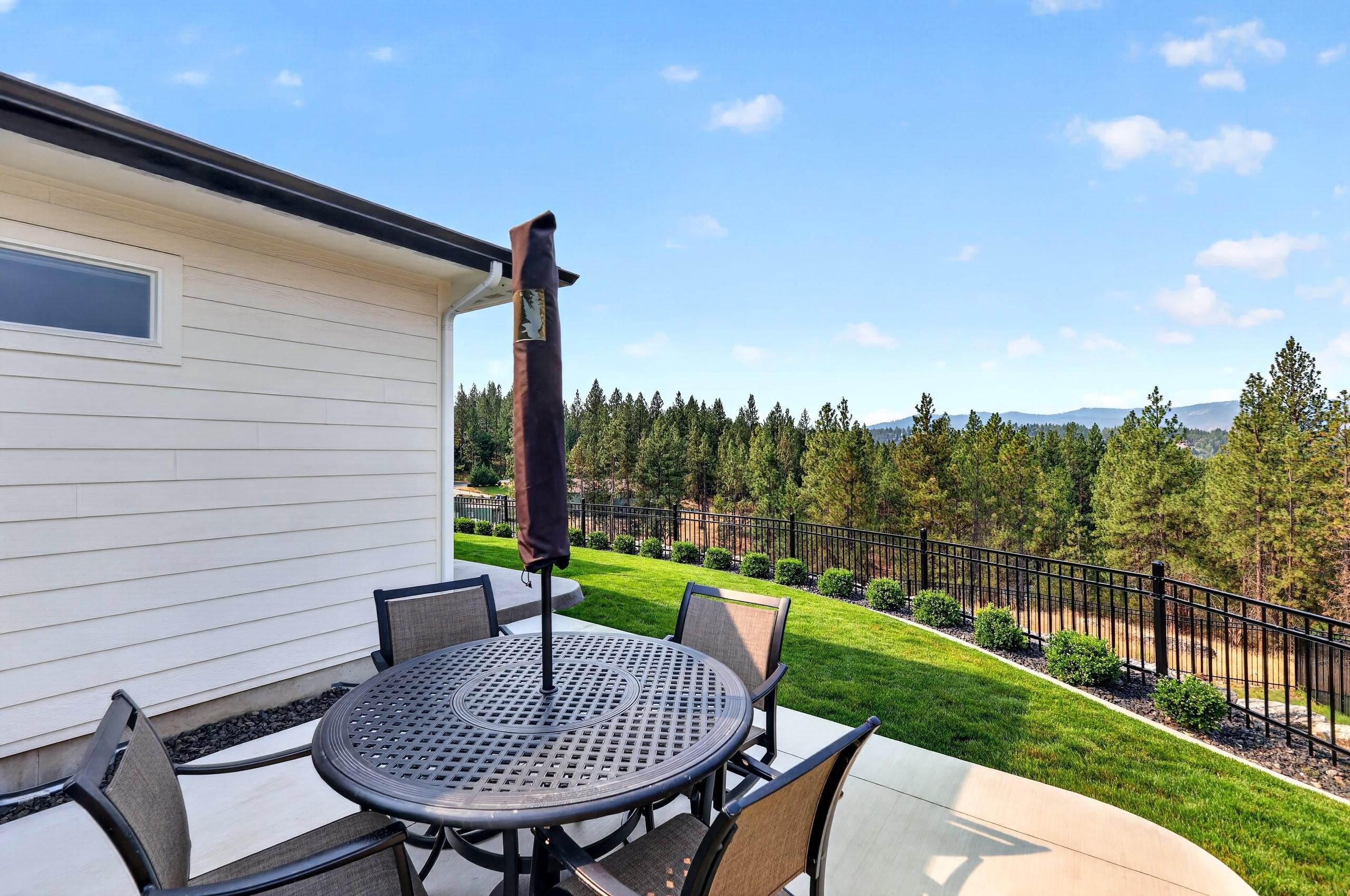14210 E 39th Ln - Photo 32