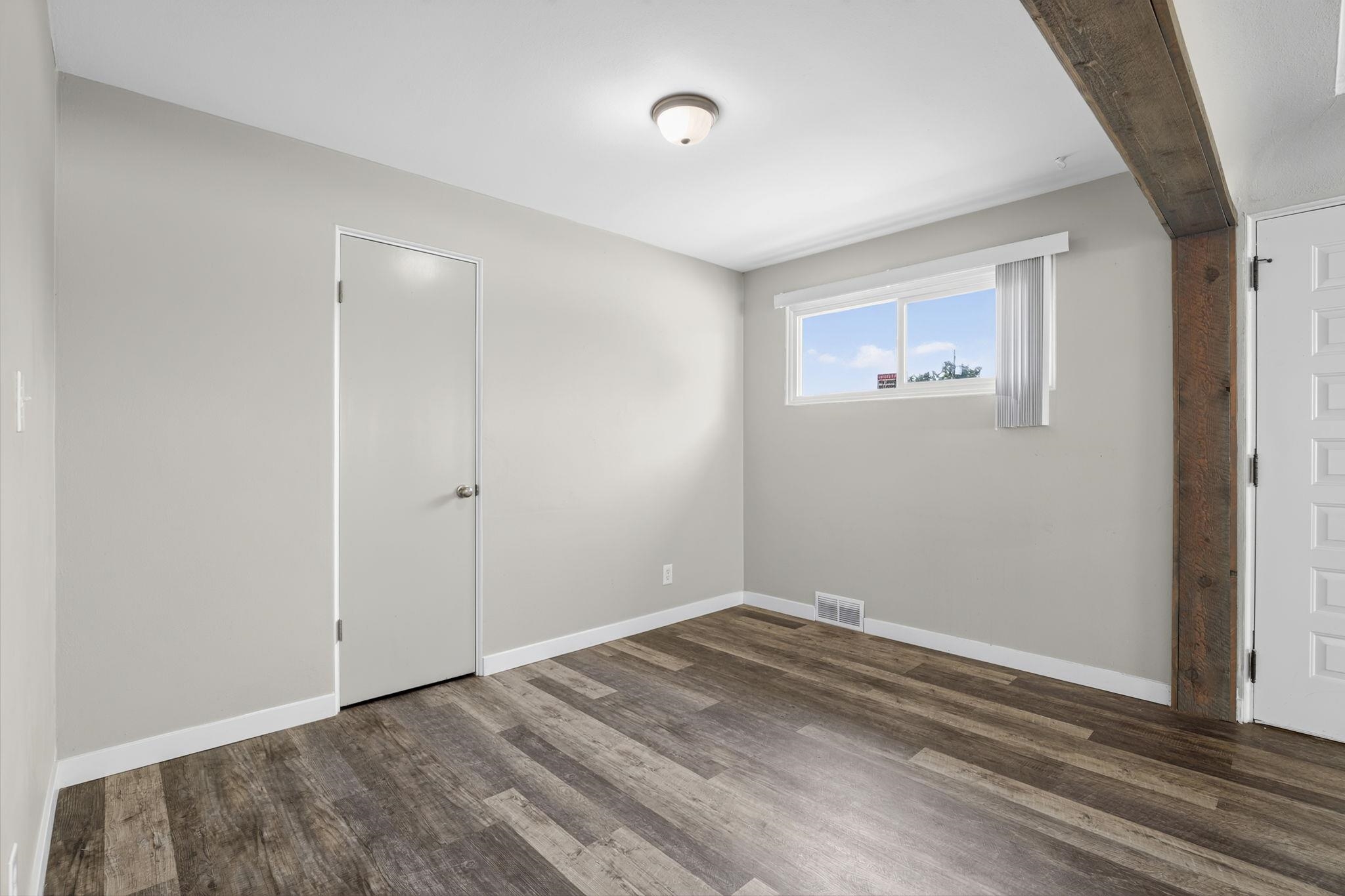 1007 E Walton St - Photo 8