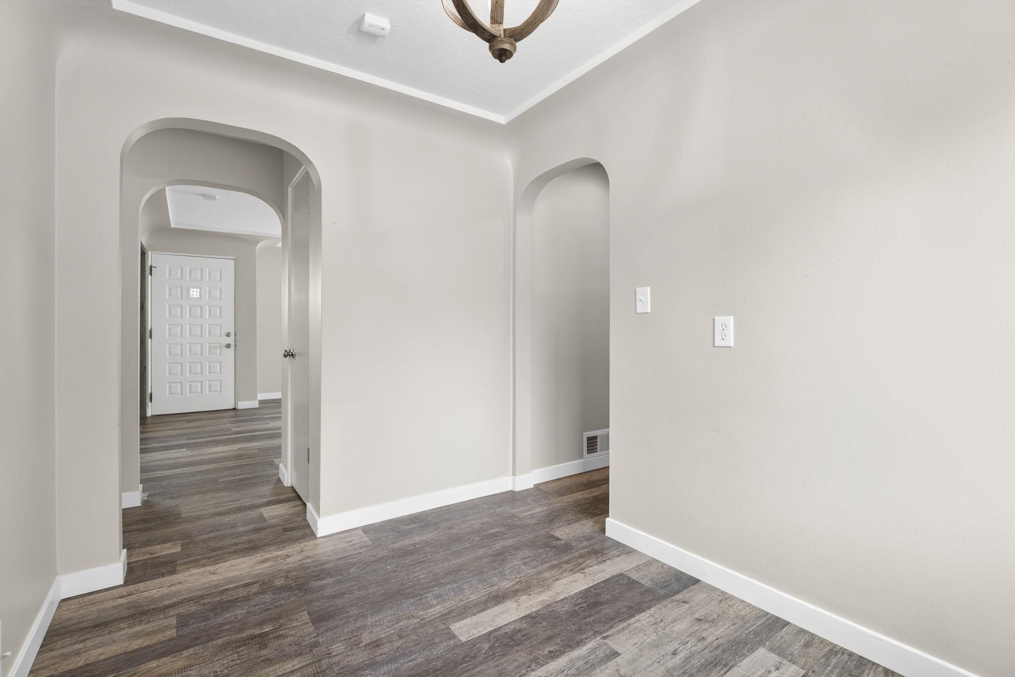 1007 E Walton St - Photo 10