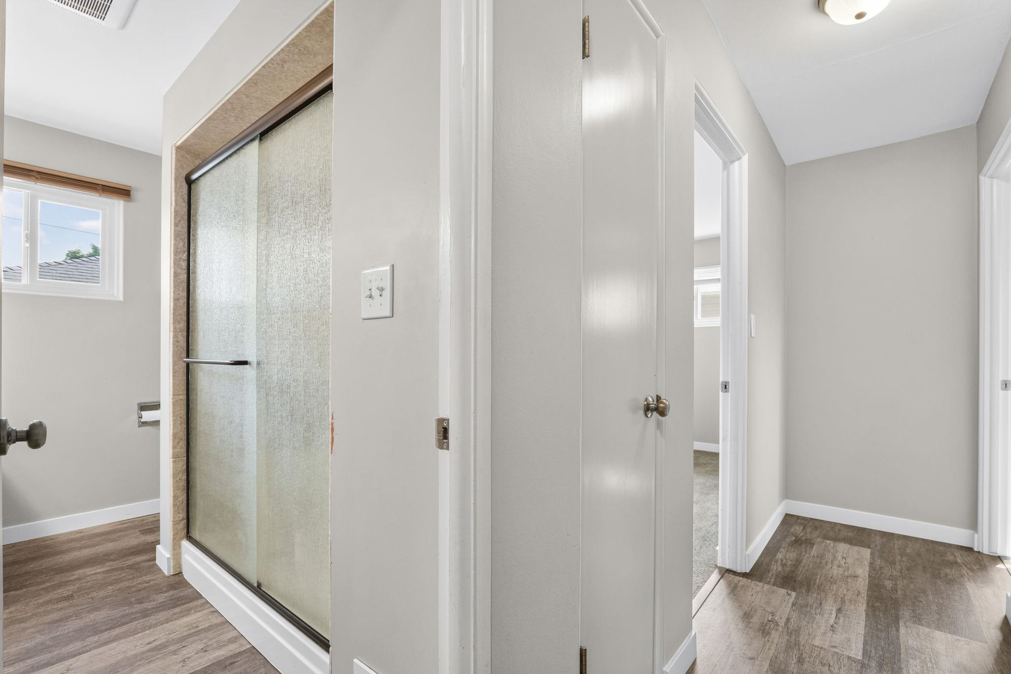 1007 E Walton St - Photo 14