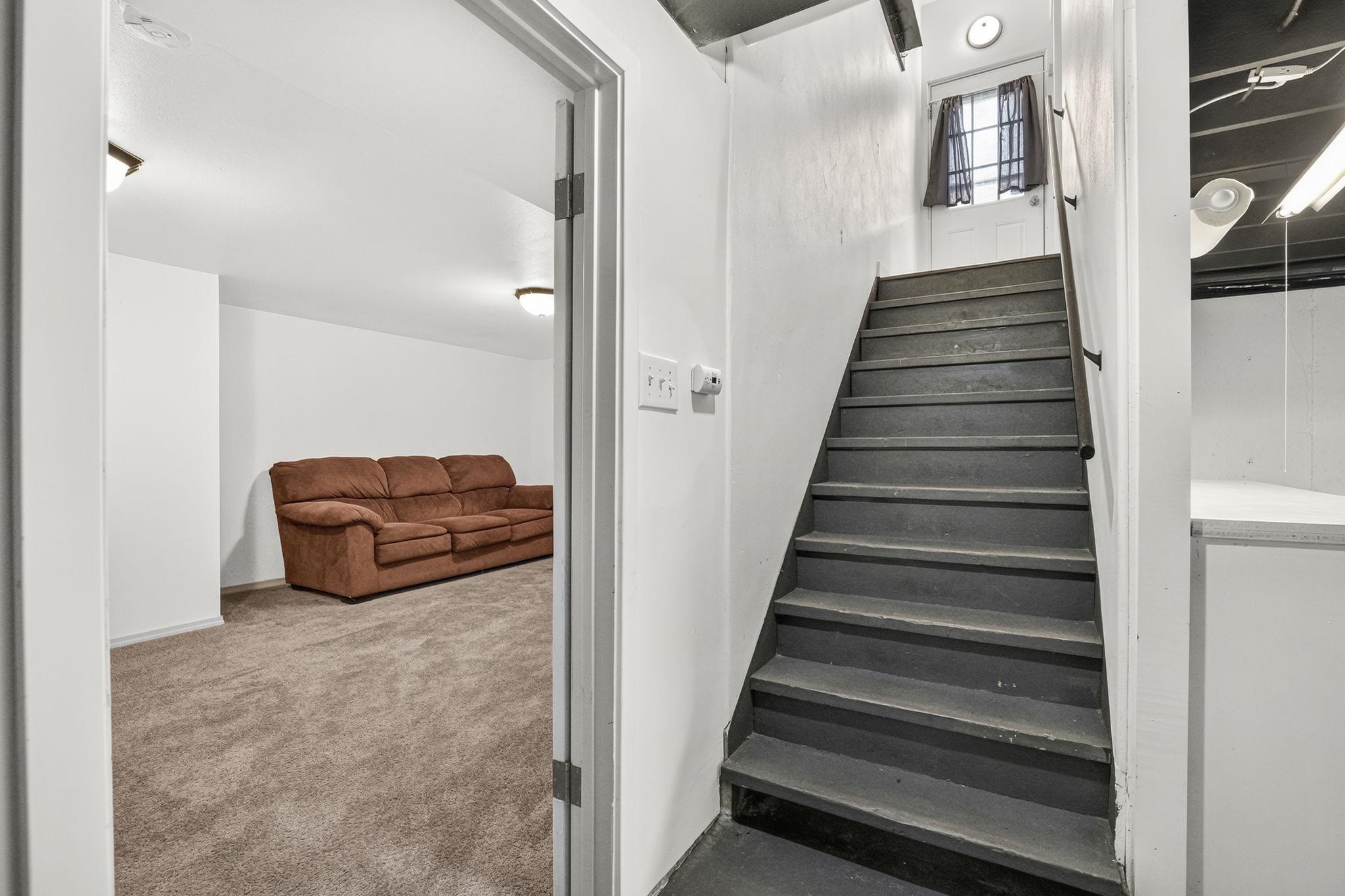 1007 E Walton St - Photo 21