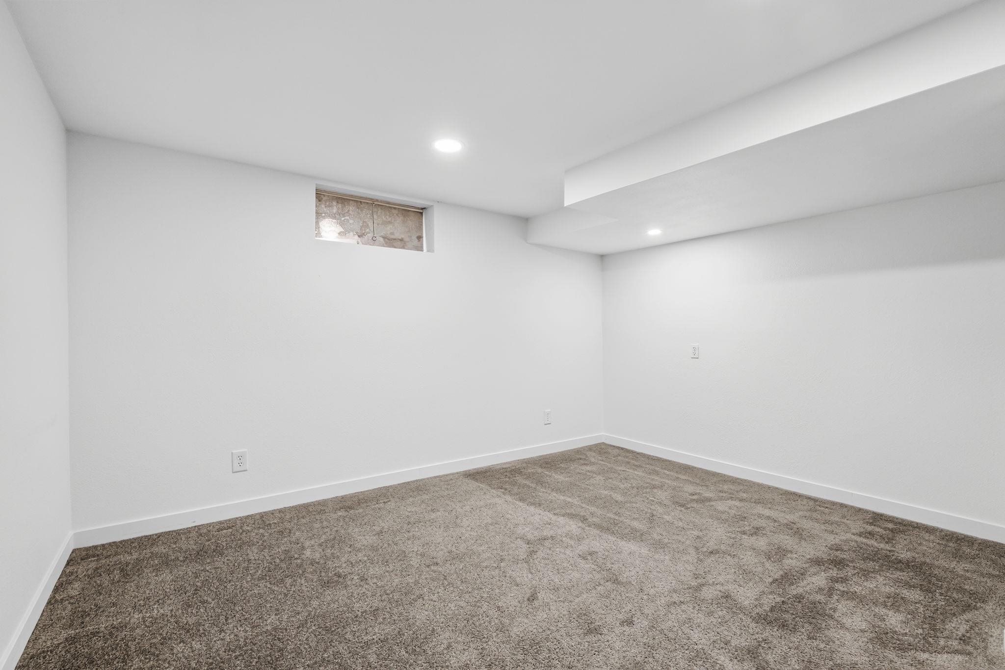 1007 E Walton St - Photo 30