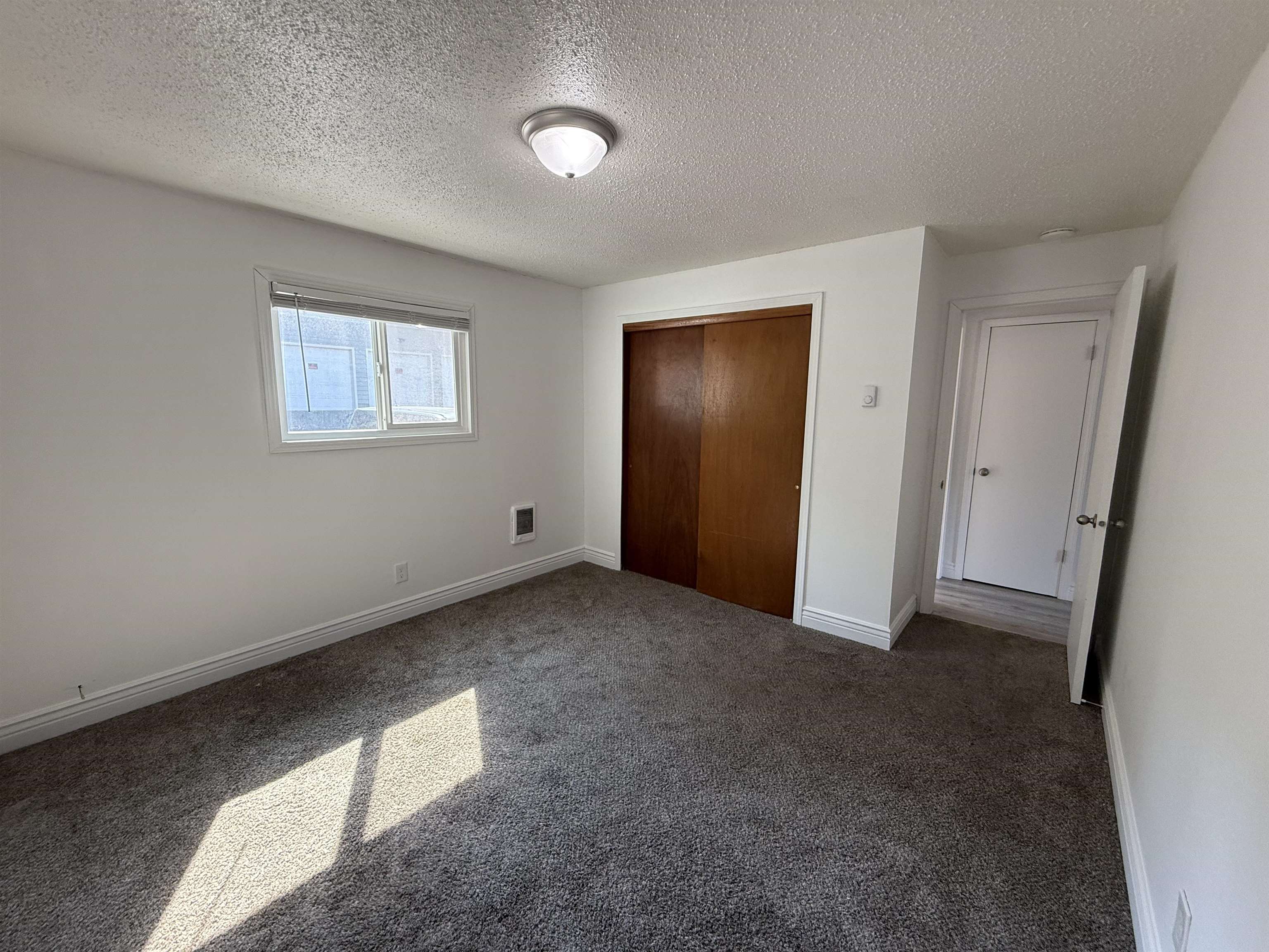 1405 W 8th Ave - Photo 15