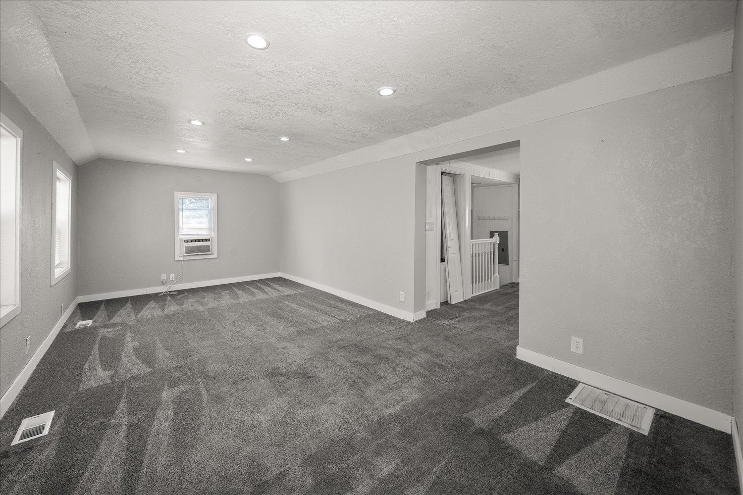 4707 N Lincoln St - Photo 6