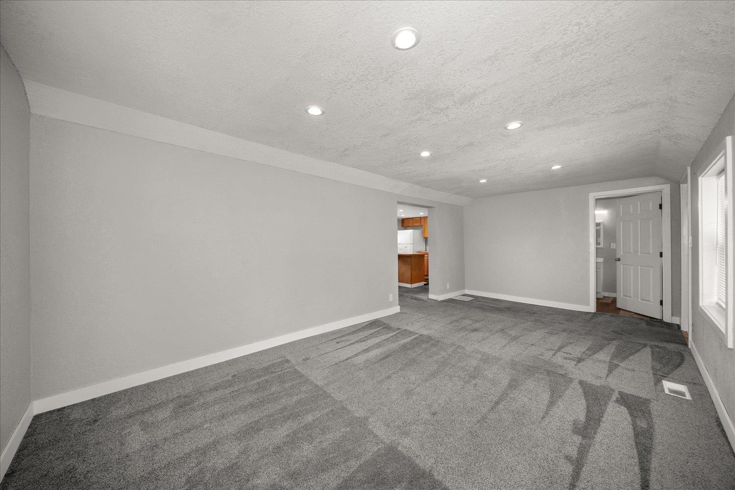 4707 N Lincoln St - Photo 8