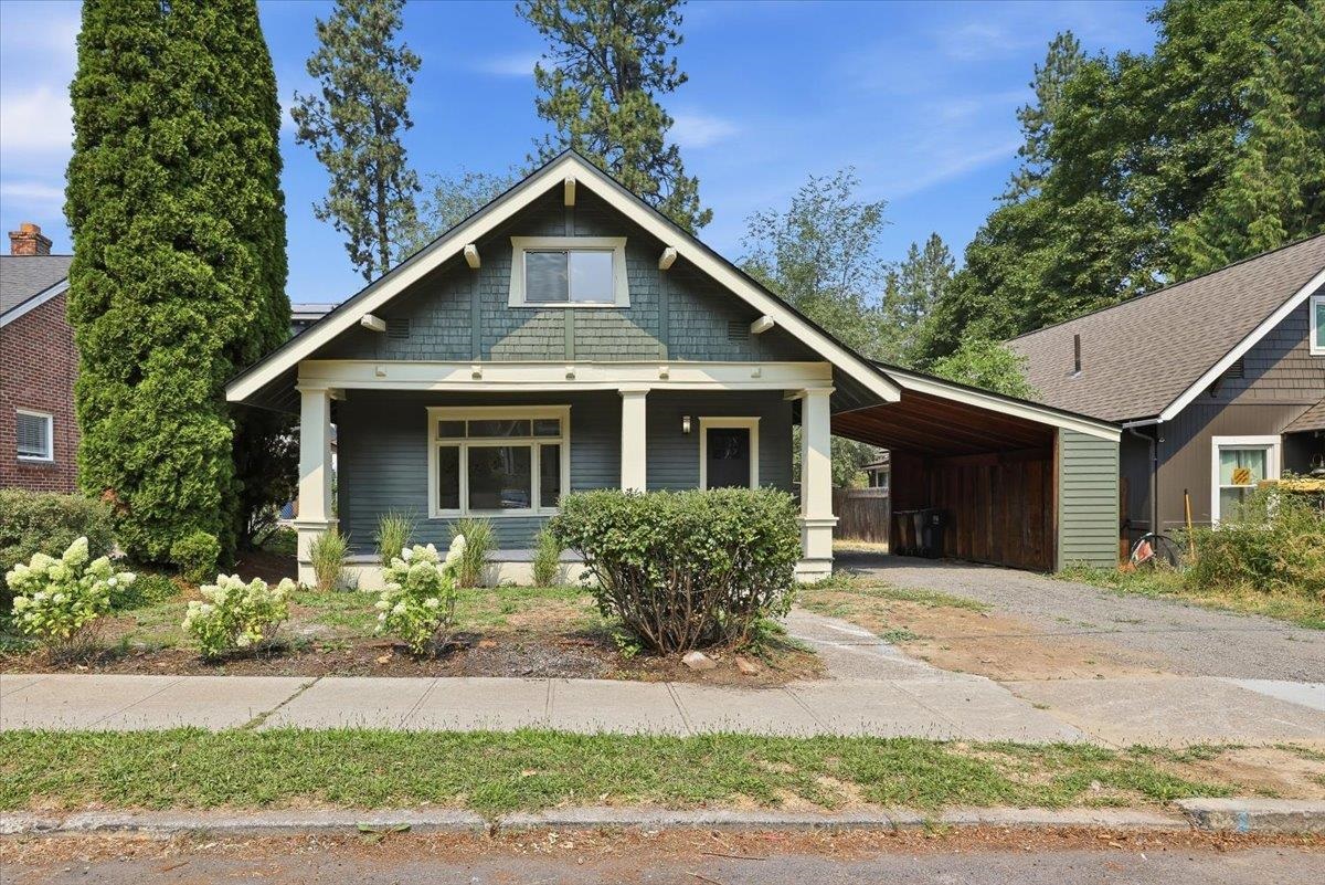 953 E 9th Ave - Photo 1