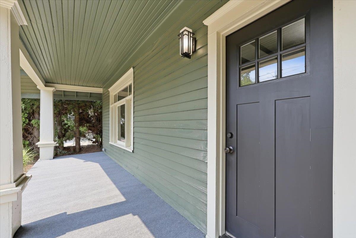 953 E 9th Ave - Photo 4