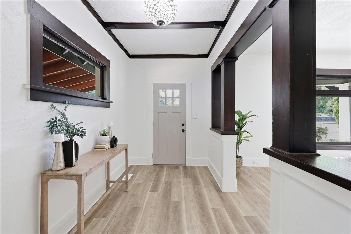 953 E 9th Ave - Photo 6
