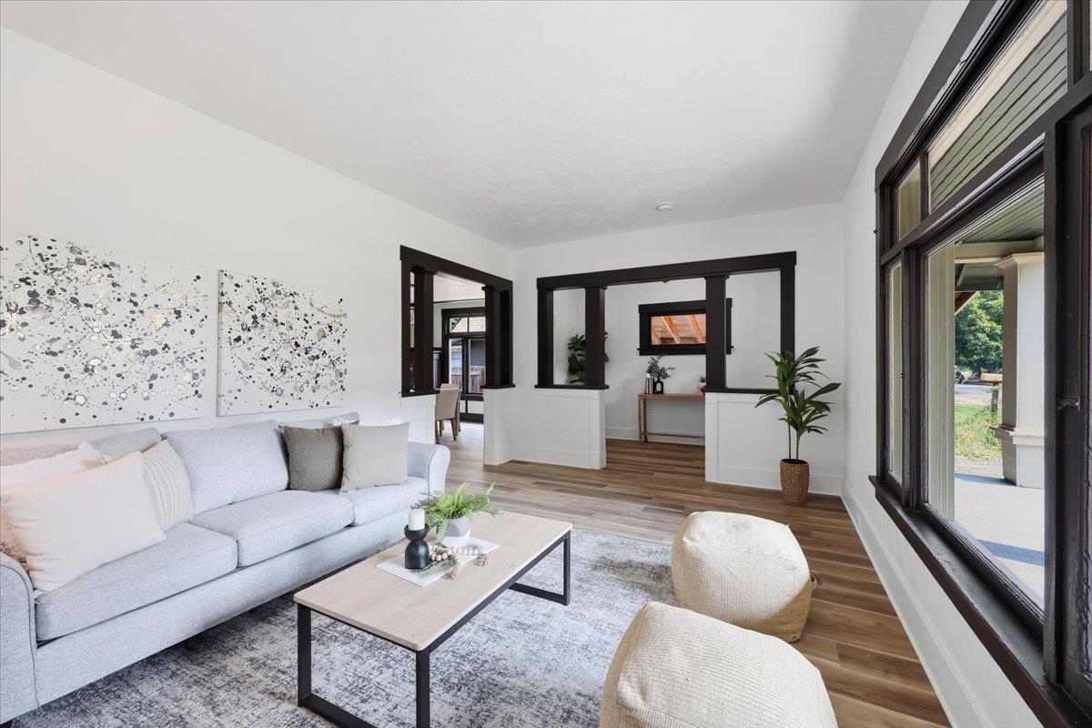 953 E 9th Ave - Photo 8