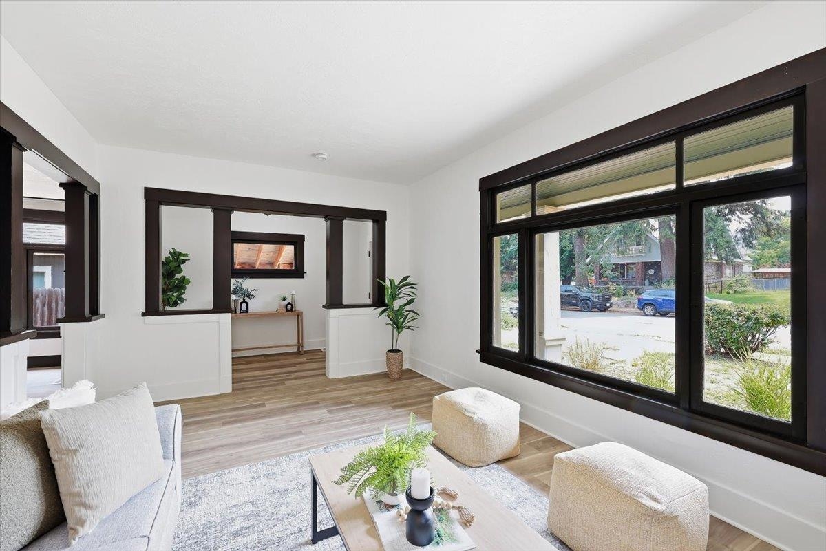 953 E 9th Ave - Photo 9