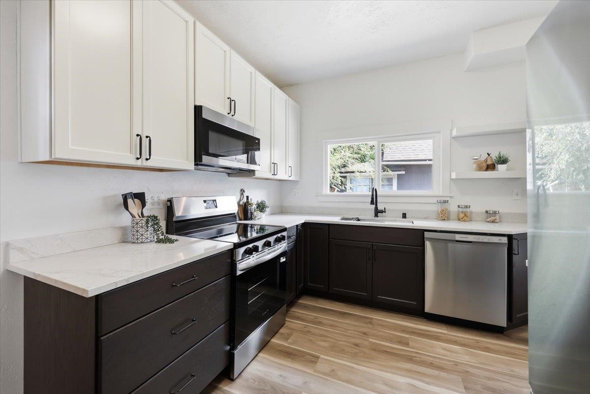 953 E 9th Ave - Photo 21
