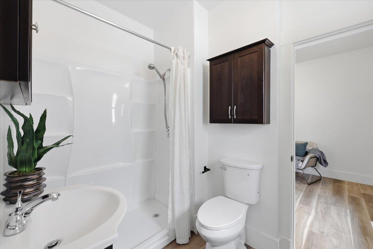 953 E 9th Ave - Photo 25