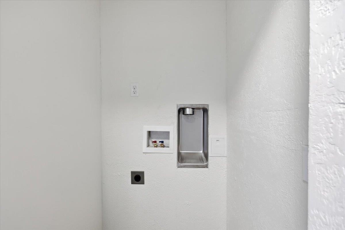 953 E 9th Ave - Photo 29
