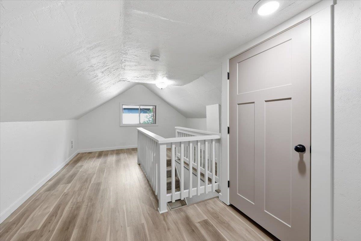 953 E 9th Ave - Photo 31