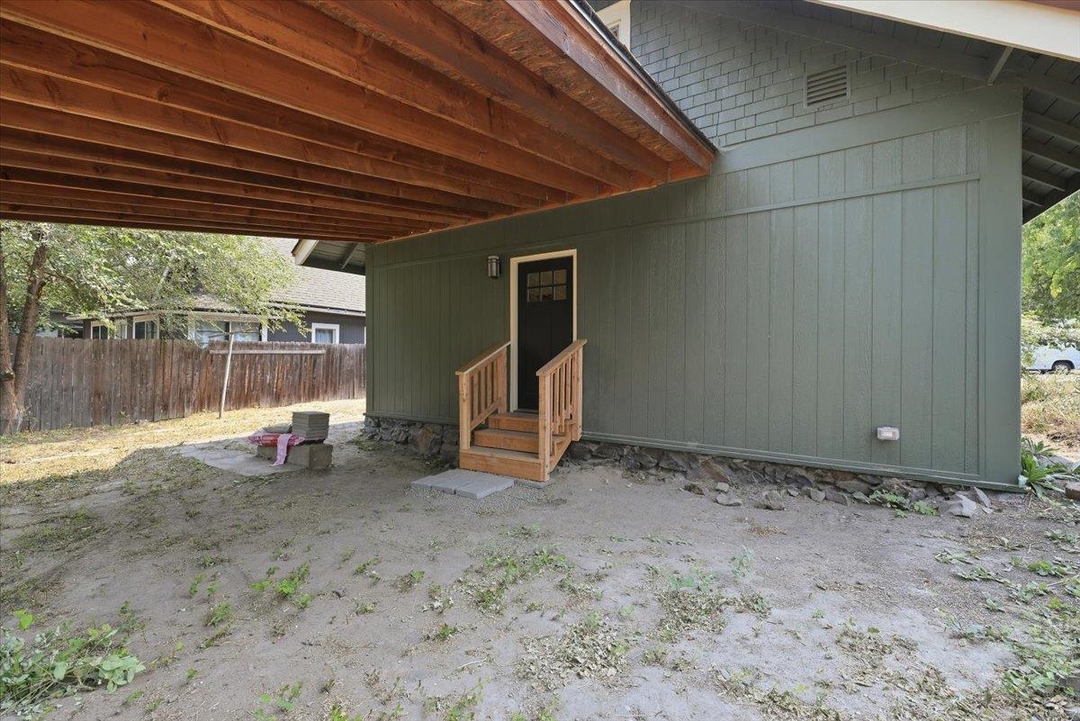 953 E 9th Ave - Photo 38