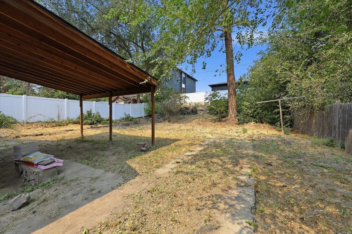 953 E 9th Ave - Photo 40