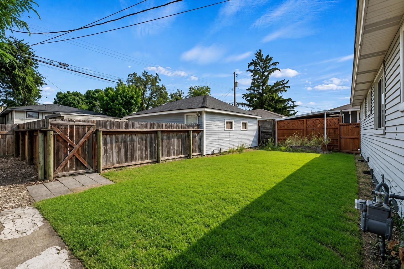 1007 E Walton St - Photo 33