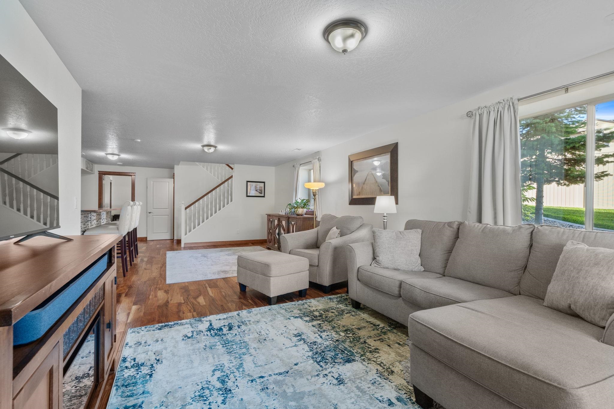 1520 N McKenzie River St - Photo 16